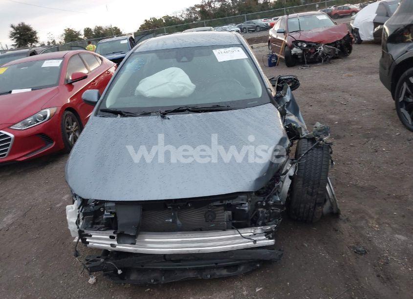 Photo 12 of 2022 Toyota Corolla LE (VIN 5YFVPMAE9NP378897)