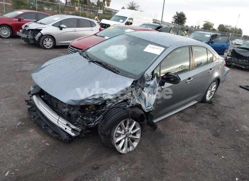 Photo 2 of 2022 Toyota Corolla LE (VIN 5YFVPMAE9NP378897)