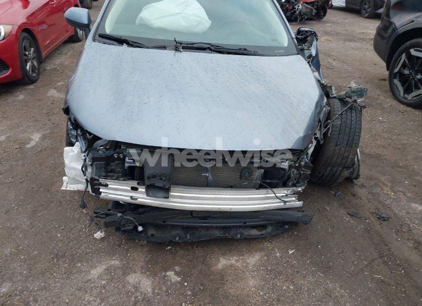 Photo 6 of 2022 Toyota Corolla LE (VIN 5YFVPMAE9NP378897)