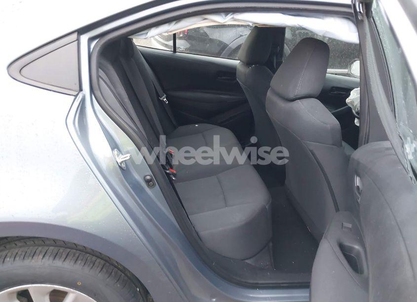 Photo 8 of 2022 Toyota Corolla LE (VIN 5YFVPMAE9NP378897)