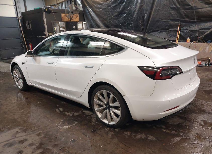 Photo 3 of 2018 Tesla Model 3 LONG RANGE/MID RANGE (VIN 5YJ3E1EA0JF025358)