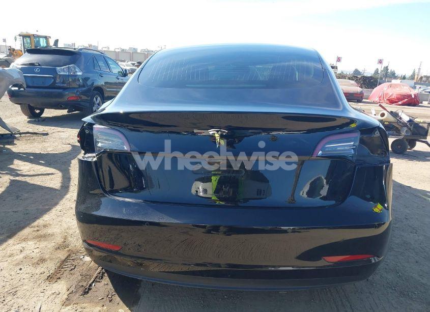 Photo 16 of 2018 Tesla Model 3 LONG RANGE/MID RANGE (VIN 5YJ3E1EA0JF056979)