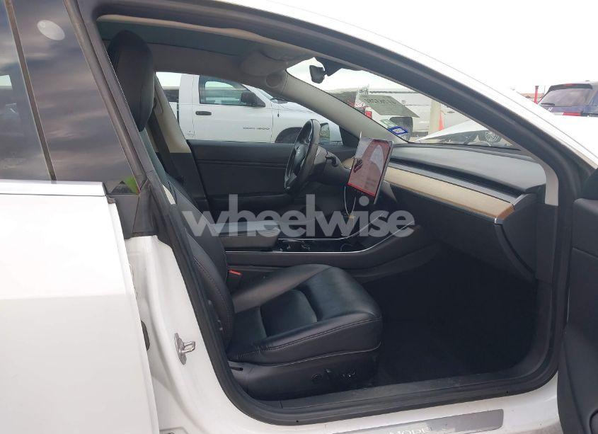 Photo 5 of 2018 Tesla Model 3 LONG RANGE/MID RANGE (VIN 5YJ3E1EA0JF118400)