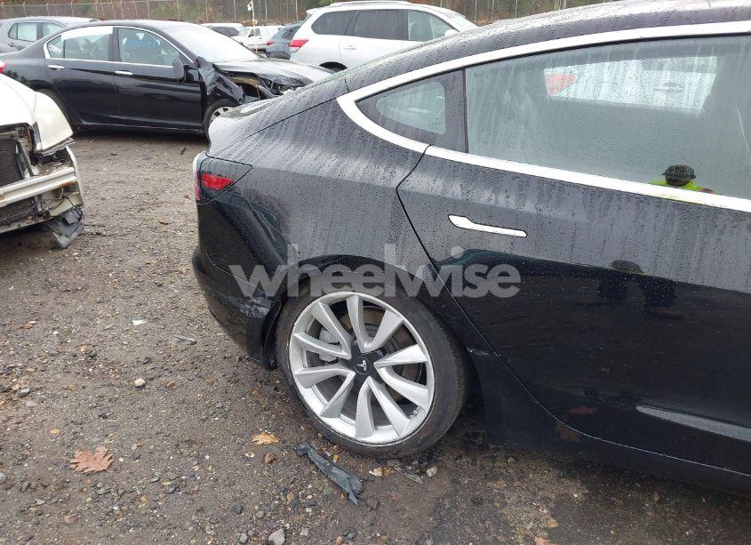 Photo 6 of 2018 Tesla Model 3 LONG RANGE/MID RANGE (VIN 5YJ3E1EA0JF154555)