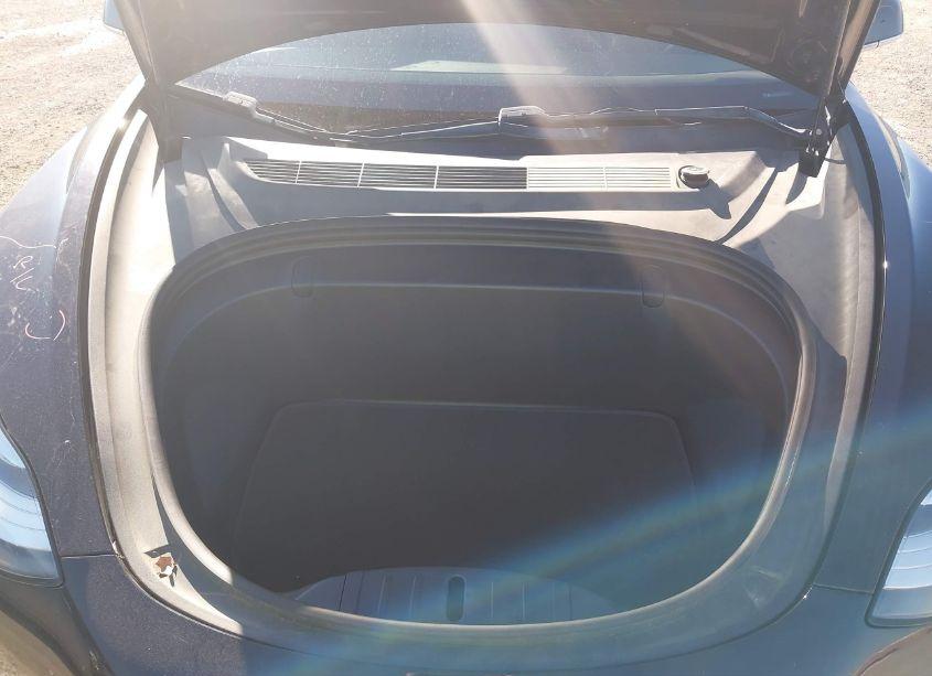 Photo 10 of 2018 Tesla Model 3 LONG RANGE/MID RANGE (VIN 5YJ3E1EA0JF157441)