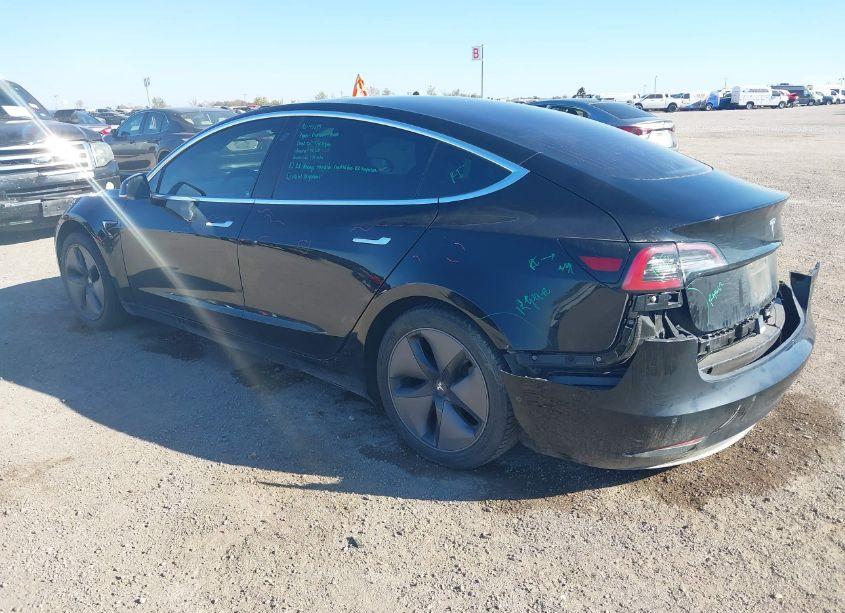 Photo 3 of 2018 Tesla Model 3 LONG RANGE/MID RANGE (VIN 5YJ3E1EA0JF157441)