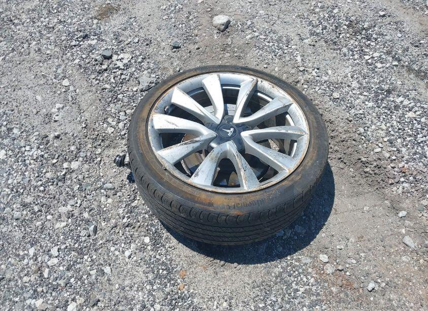 Photo 11 of 2018 Tesla Model 3 LONG RANGE/MID RANGE (VIN 5YJ3E1EA0JF176281)