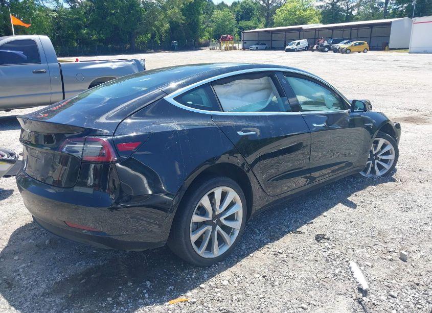 Photo 4 of 2018 Tesla Model 3 LONG RANGE/MID RANGE (VIN 5YJ3E1EA0JF176281)