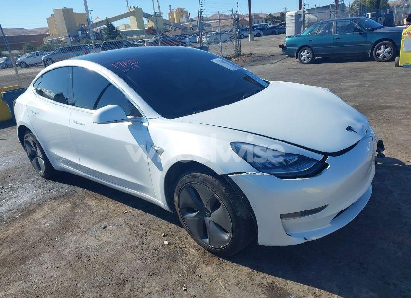 2019 Tesla Model 3 LONG RANGE/MID RANGE/STANDARD RANGE/STANDARD RANGE PLUS (VIN 5YJ3E1EA0KF484813) main photo