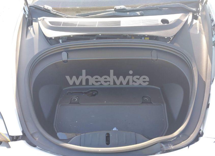 Photo 10 of 2019 Tesla Model 3 LONG RANGE/MID RANGE/STANDARD RANGE/STANDARD RANGE PLUS (VIN 5YJ3E1EA0KF484813)