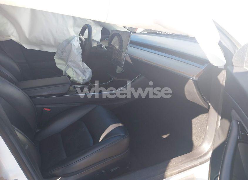 Photo 5 of 2019 Tesla Model 3 LONG RANGE/MID RANGE/STANDARD RANGE/STANDARD RANGE PLUS (VIN 5YJ3E1EA0KF484813)