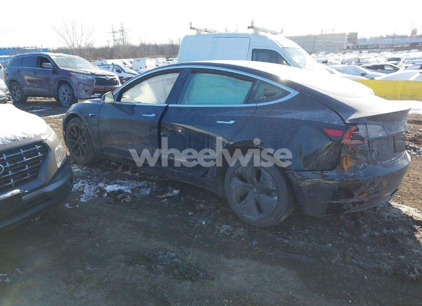 Photo 13 of 2020 Tesla Model 3 STANDARD RANGE PLUS REAR-WHEEL DRIVE/STANDARD RANGE REAR-WHEEL DRIVE (VIN 5YJ3E1EA0LF739011)
