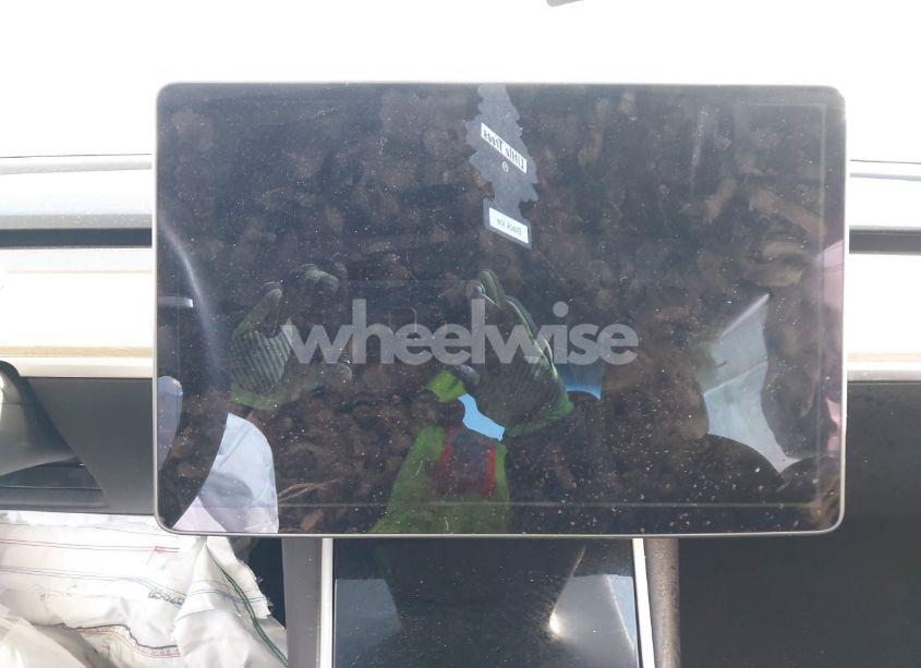 Photo 7 of 2020 Tesla Model 3 STANDARD RANGE PLUS REAR-WHEEL DRIVE/STANDARD RANGE REAR-WHEEL DRIVE (VIN 5YJ3E1EA0LF739011)