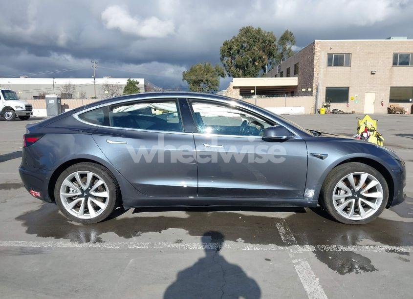 Photo 13 of 2018 Tesla Model 3 LONG RANGE/MID RANGE (VIN 5YJ3E1EA1JF023991)