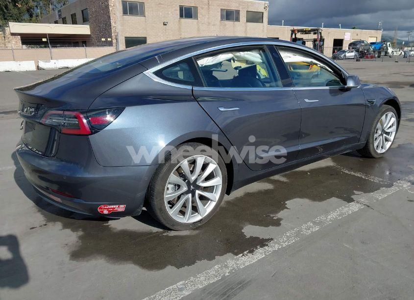 Photo 4 of 2018 Tesla Model 3 LONG RANGE/MID RANGE (VIN 5YJ3E1EA1JF023991)