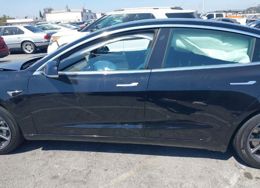 Photo 14 of 2019 Tesla Model 3 LONG RANGE/MID RANGE/STANDARD RANGE/STANDARD RANGE PLUS (VIN 5YJ3E1EA1KF395767)