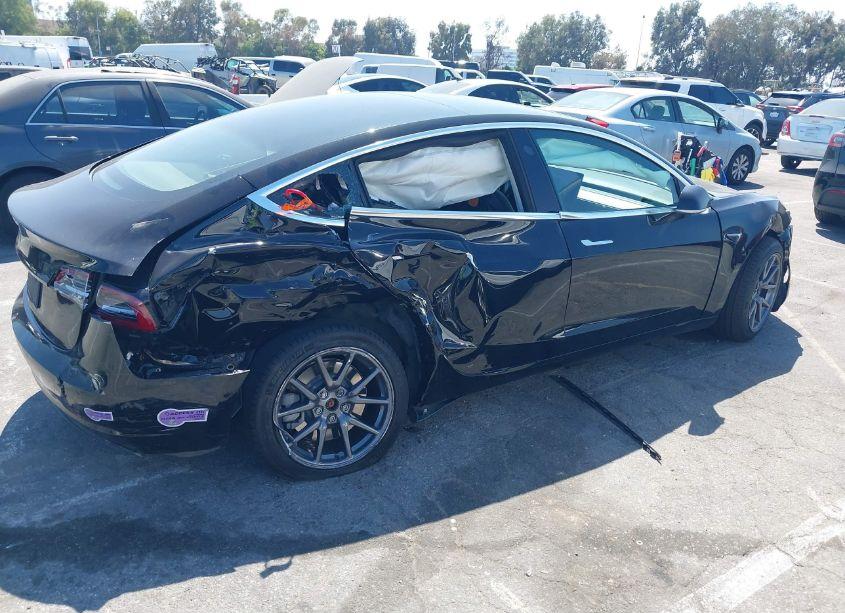 Photo 4 of 2019 Tesla Model 3 LONG RANGE/MID RANGE/STANDARD RANGE/STANDARD RANGE PLUS (VIN 5YJ3E1EA1KF395767)