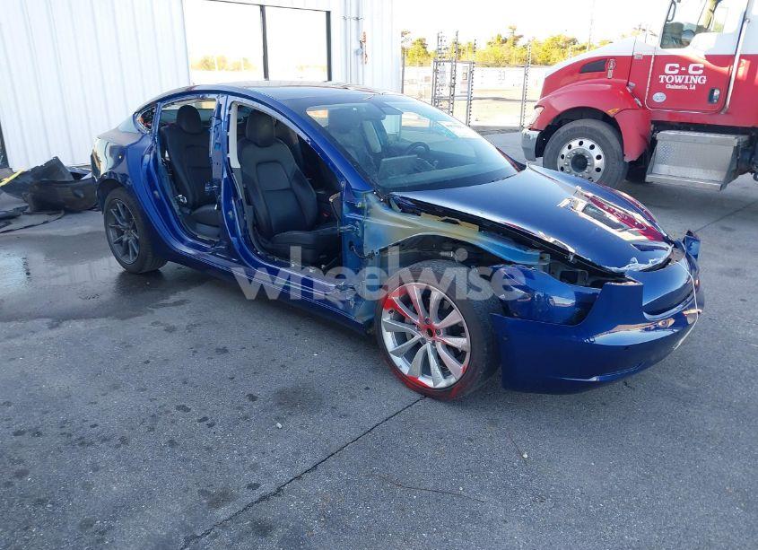 2020 Tesla Model 3 STANDARD RANGE PLUS REAR-WHEEL DRIVE/STANDARD RANGE REAR-WHEEL DRIVE (VIN 5YJ3E1EA1LF736893) main photo