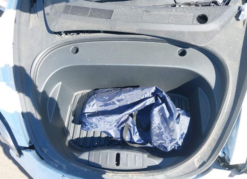 Photo 10 of 2020 Tesla Model 3 STANDARD RANGE PLUS REAR-WHEEL DRIVE/STANDARD RANGE REAR-WHEEL DRIVE (VIN 5YJ3E1EA1LF785432)