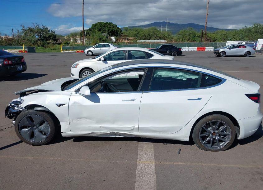 Photo 15 of 2020 Tesla Model 3 STANDARD RANGE PLUS REAR-WHEEL DRIVE/STANDARD RANGE REAR-WHEEL DRIVE (VIN 5YJ3E1EA1LF785432)