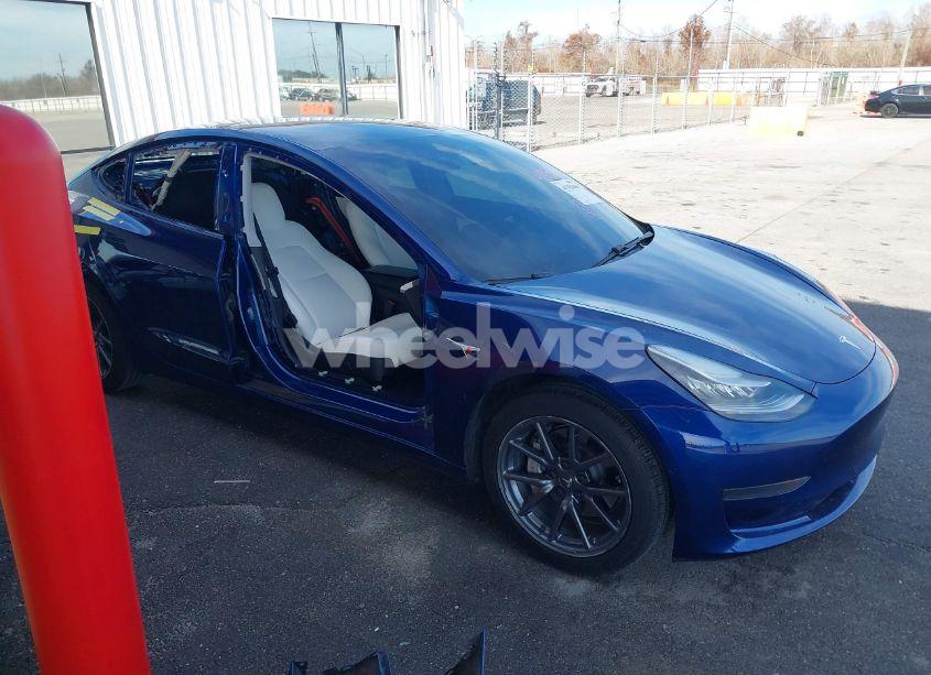 Photo 14 of 2020 Tesla Model 3 STANDARD RANGE PLUS REAR-WHEEL DRIVE/STANDARD RANGE REAR-WHEEL DRIVE (VIN 5YJ3E1EA1LF785849)