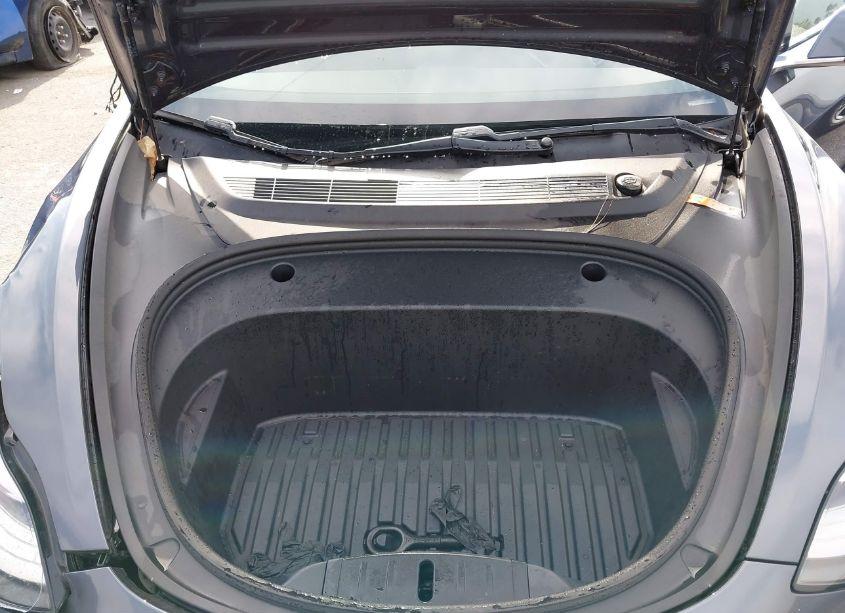 Photo 10 of 2020 Tesla Model 3 STANDARD RANGE PLUS REAR-WHEEL DRIVE/STANDARD RANGE REAR-WHEEL DRIVE (VIN 5YJ3E1EA1LF796740)