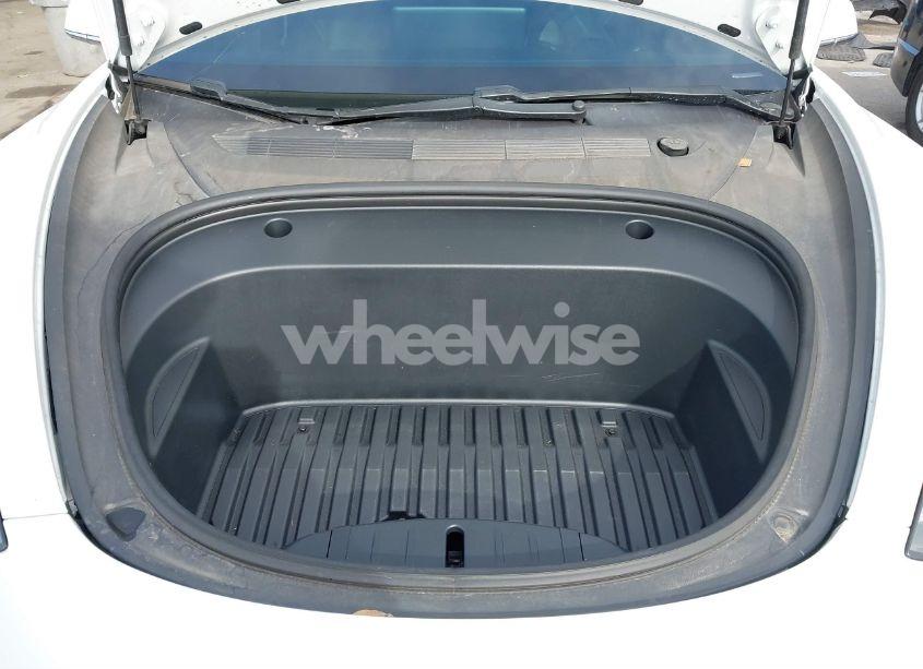 Photo 10 of 2020 Tesla Model 3 STANDARD RANGE PLUS REAR-WHEEL DRIVE/STANDARD RANGE REAR-WHEEL DRIVE (VIN 5YJ3E1EA1LF799718)