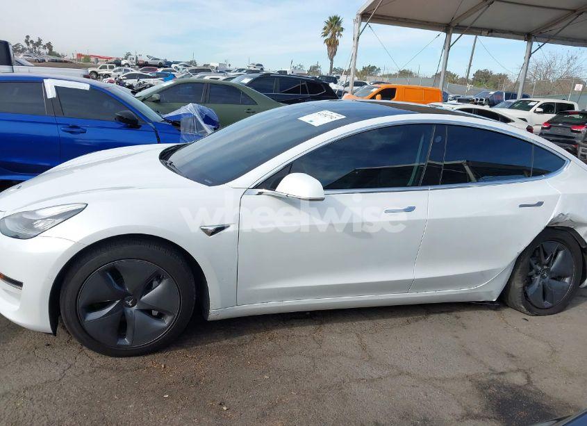Photo 14 of 2020 Tesla Model 3 STANDARD RANGE PLUS REAR-WHEEL DRIVE/STANDARD RANGE REAR-WHEEL DRIVE (VIN 5YJ3E1EA1LF799718)