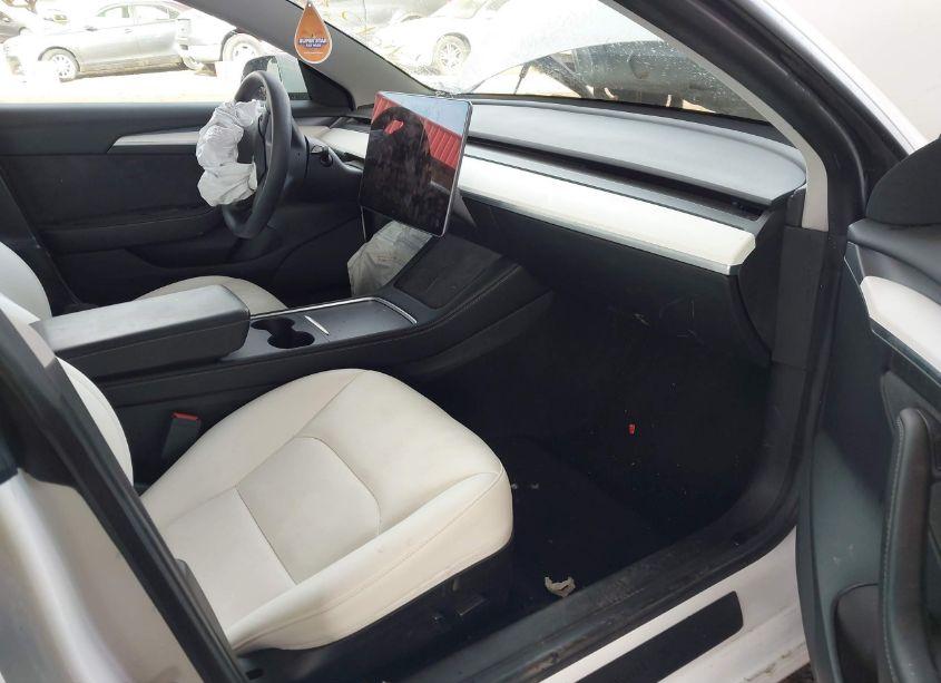 Photo 5 of 2021 Tesla Model 3 STANDARD RANGE PLUS REAR-WHEEL DRIVE (VIN 5YJ3E1EA1MF019041)