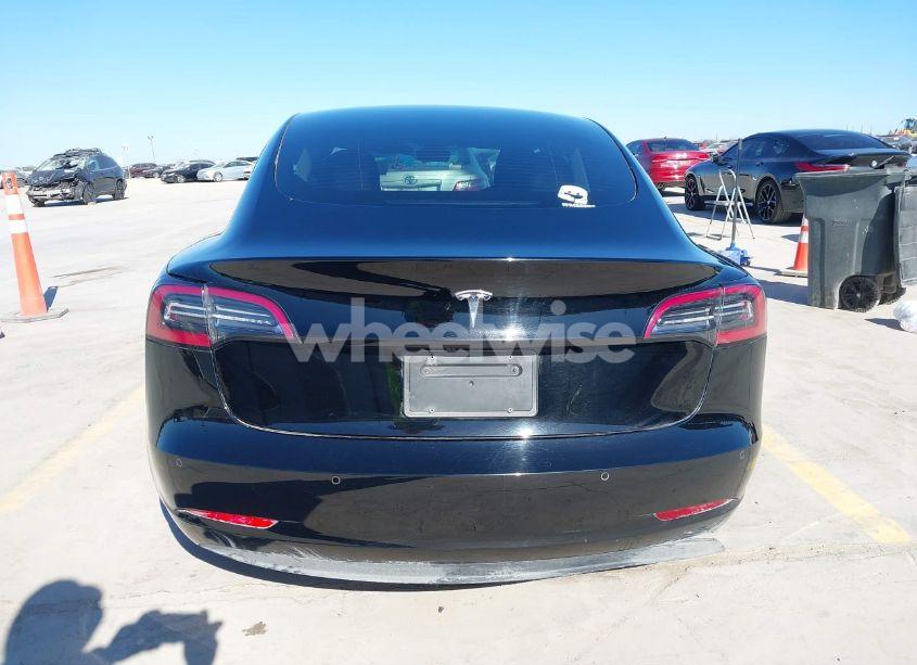Photo 17 of 2022 Tesla Model 3 REAR-WHEEL DRIVE (VIN 5YJ3E1EA1NF188638)