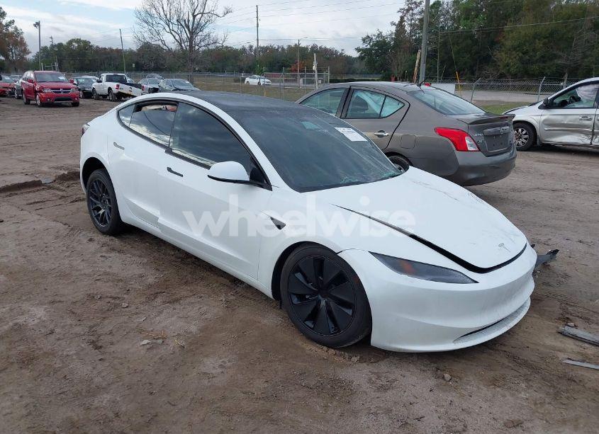 2024 Tesla Model 3 LONG RANGE DUAL MOTOR ALL-WHEEL DRIVE/REAR-WHEEL DRIVE (VIN 5YJ3E1EA1RF869176) main photo