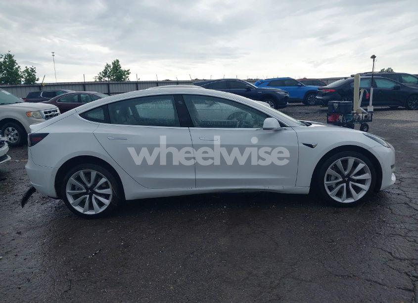 Photo 13 of 2018 Tesla Model 3 LONG RANGE/MID RANGE (VIN 5YJ3E1EA2JF006519)