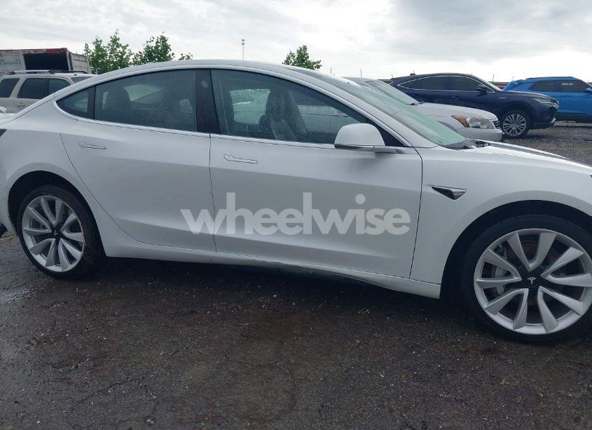 Photo 19 of 2018 Tesla Model 3 LONG RANGE/MID RANGE (VIN 5YJ3E1EA2JF006519)