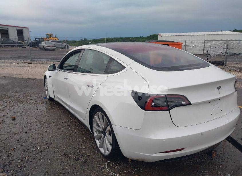 Photo 3 of 2018 Tesla Model 3 LONG RANGE/MID RANGE (VIN 5YJ3E1EA2JF006519)