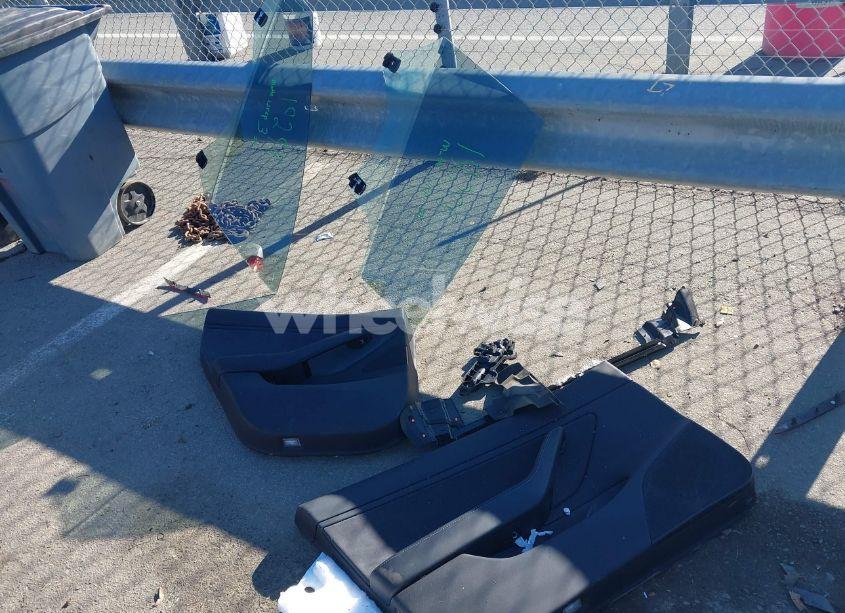 Photo 12 of 2018 Tesla Model 3 LONG RANGE/MID RANGE (VIN 5YJ3E1EA2JF009324)