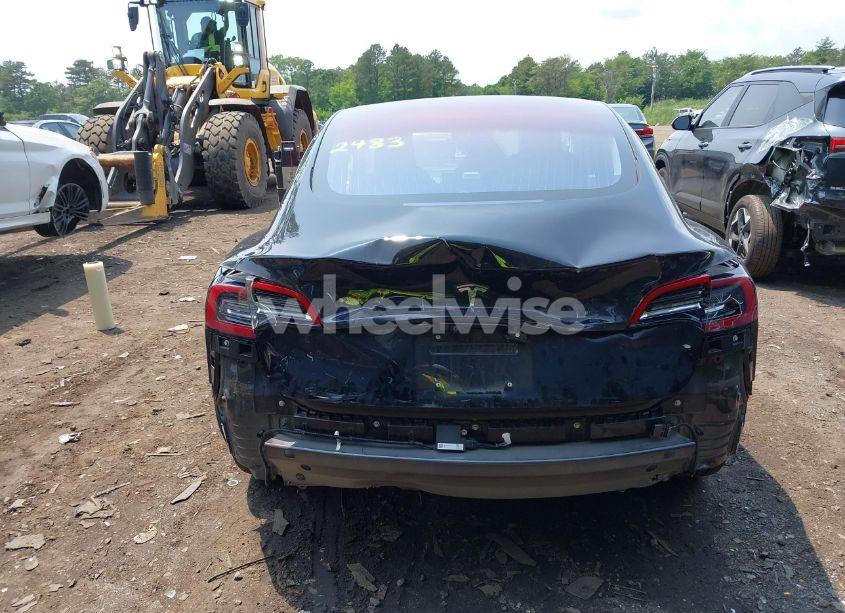 Photo 16 of 2018 Tesla Model 3 LONG RANGE/MID RANGE (VIN 5YJ3E1EA2JF021098)