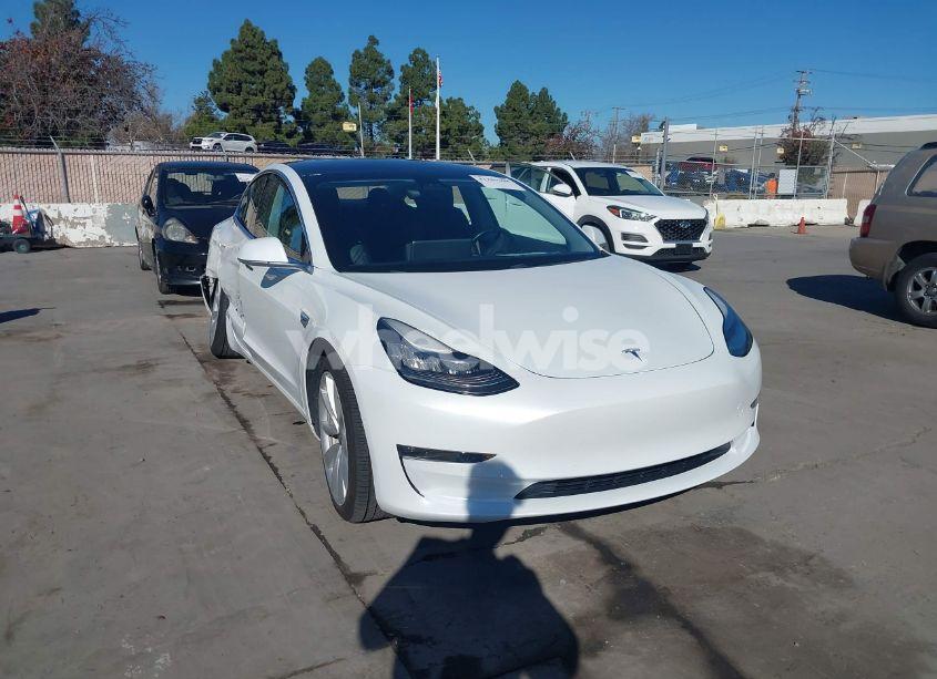 2018 Tesla Model 3 LONG RANGE/MID RANGE (VIN 5YJ3E1EA2JF047295) main photo