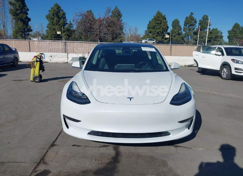 Photo 12 of 2018 Tesla Model 3 LONG RANGE/MID RANGE (VIN 5YJ3E1EA2JF047295)
