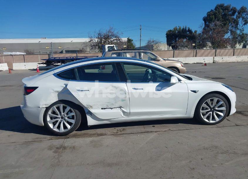 Photo 13 of 2018 Tesla Model 3 LONG RANGE/MID RANGE (VIN 5YJ3E1EA2JF047295)