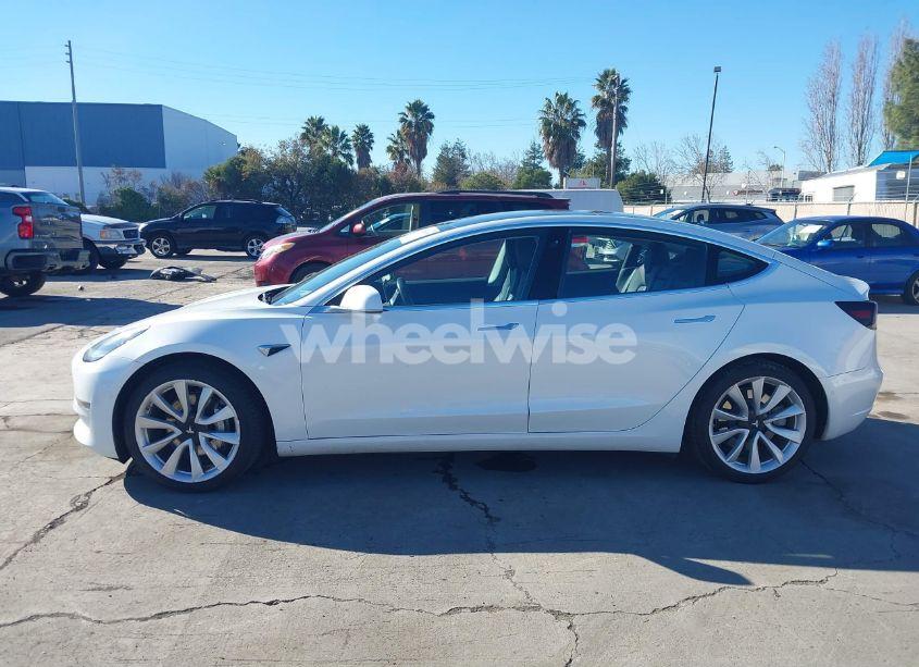 Photo 14 of 2018 Tesla Model 3 LONG RANGE/MID RANGE (VIN 5YJ3E1EA2JF047295)