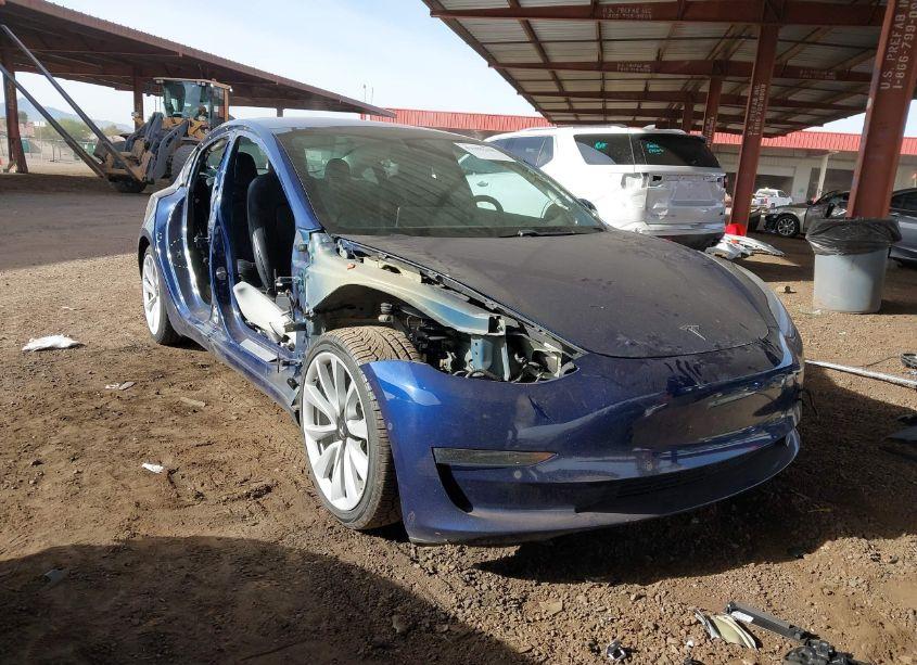 2018 Tesla Model 3 (VIN 5YJ3E1EA2JF075999) main photo