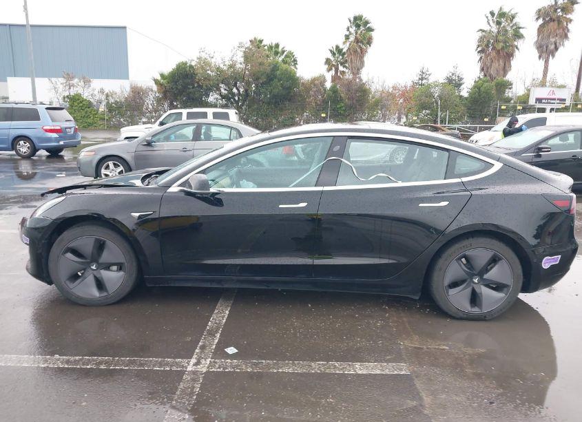 Photo 14 of 2018 Tesla Model 3 LONG RANGE/MID RANGE (VIN 5YJ3E1EA2JF152077)