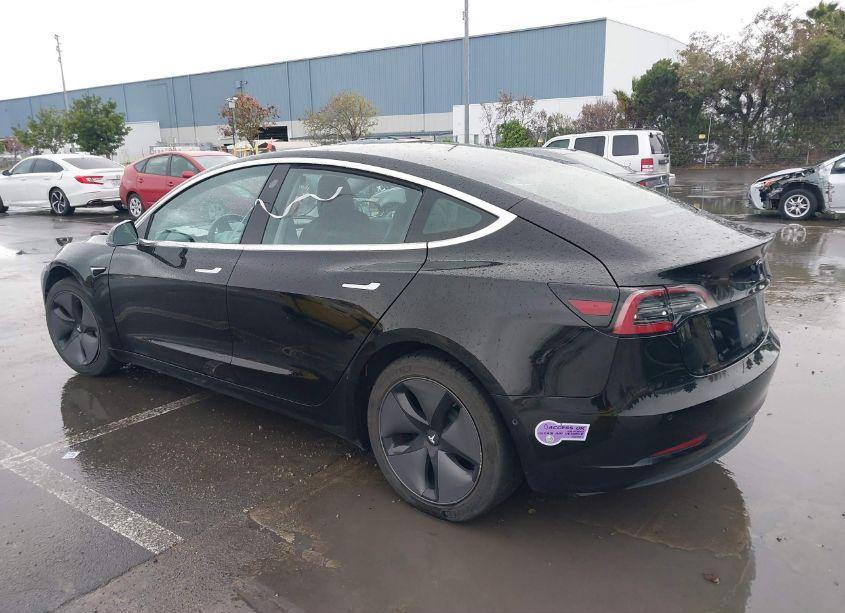 Photo 3 of 2018 Tesla Model 3 LONG RANGE/MID RANGE (VIN 5YJ3E1EA2JF152077)