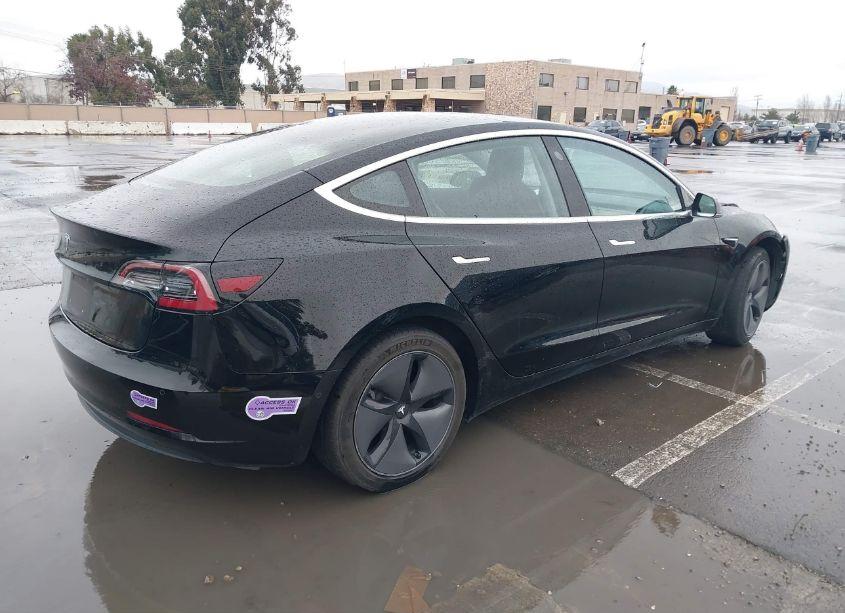 Photo 4 of 2018 Tesla Model 3 LONG RANGE/MID RANGE (VIN 5YJ3E1EA2JF152077)