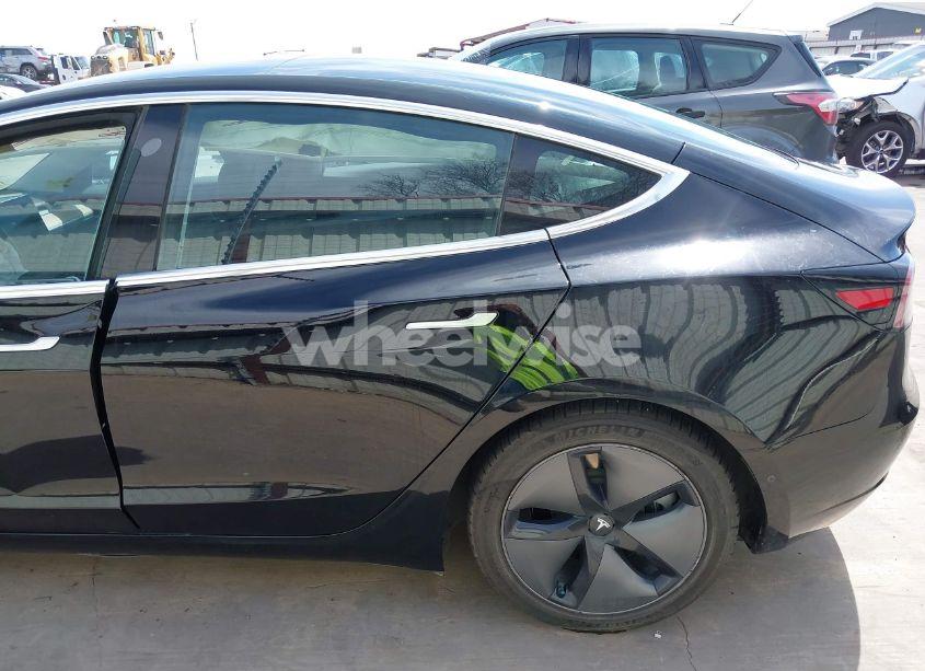 Photo 22 of 2018 Tesla Model 3 (VIN 5YJ3E1EA2JF152709)