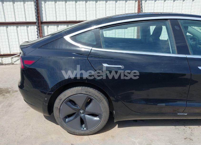 Photo 24 of 2018 Tesla Model 3 (VIN 5YJ3E1EA2JF152709)