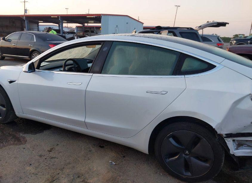 Photo 14 of 2020 Tesla Model 3 STANDARD RANGE PLUS REAR-WHEEL DRIVE/STANDARD RANGE REAR-WHEEL DRIVE (VIN 5YJ3E1EA2LF615211)