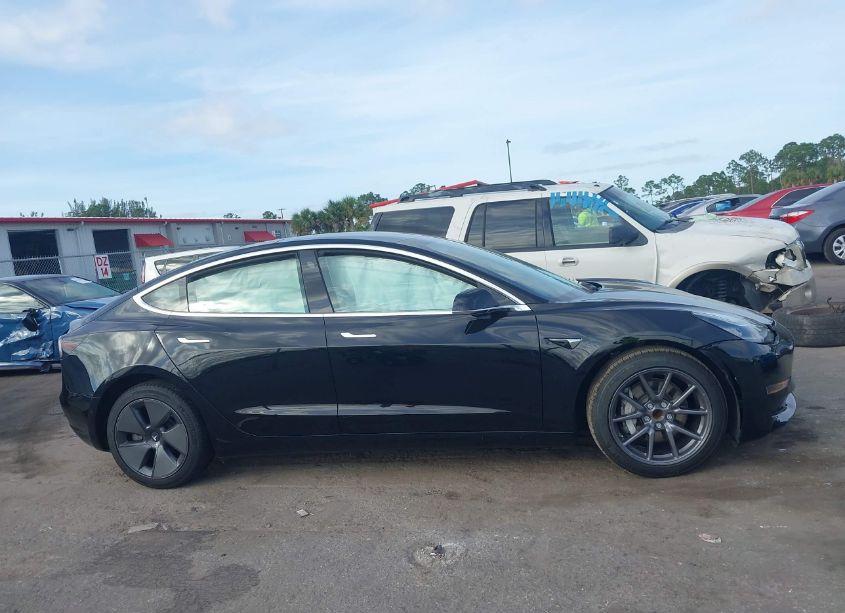 Photo 13 of 2020 Tesla Model 3 STANDARD RANGE PLUS REAR-WHEEL DRIVE/STANDARD RANGE REAR-WHEEL DRIVE (VIN 5YJ3E1EA2LF738104)