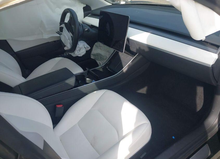 Photo 5 of 2020 Tesla Model 3 STANDARD RANGE PLUS REAR-WHEEL DRIVE/STANDARD RANGE REAR-WHEEL DRIVE (VIN 5YJ3E1EA2LF738104)