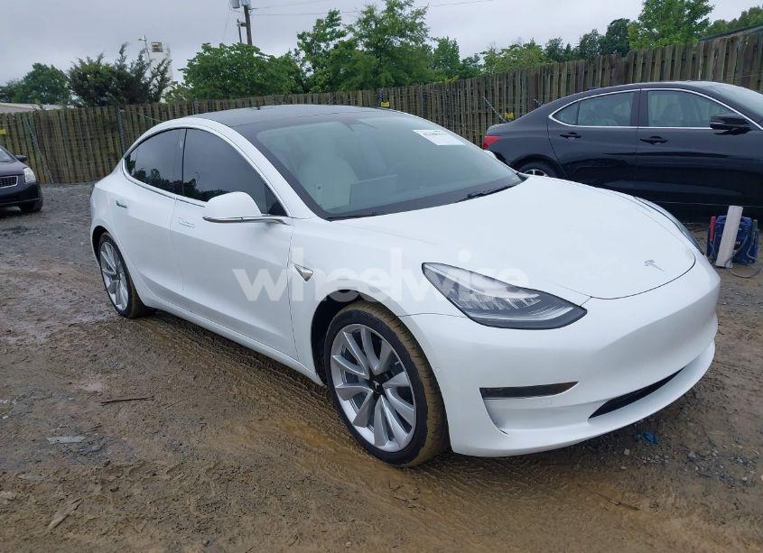 2020 Tesla Model 3 STANDARD RANGE PLUS REAR-WHEEL DRIVE/STANDARD RANGE REAR-WHEEL DRIVE (VIN 5YJ3E1EA2LF744114) main photo